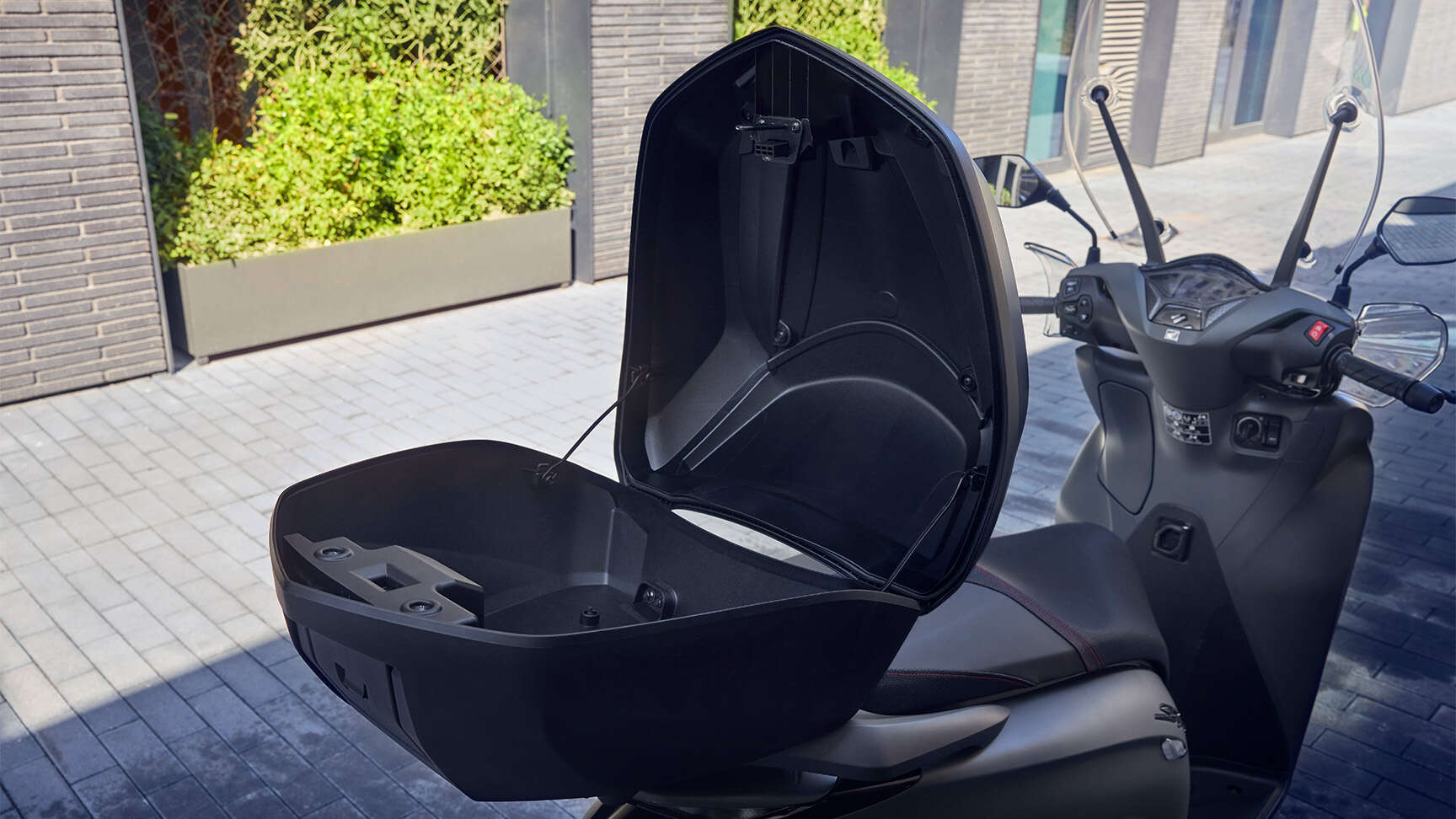 Bőséges tárhely és a SMART kulcs kényelme